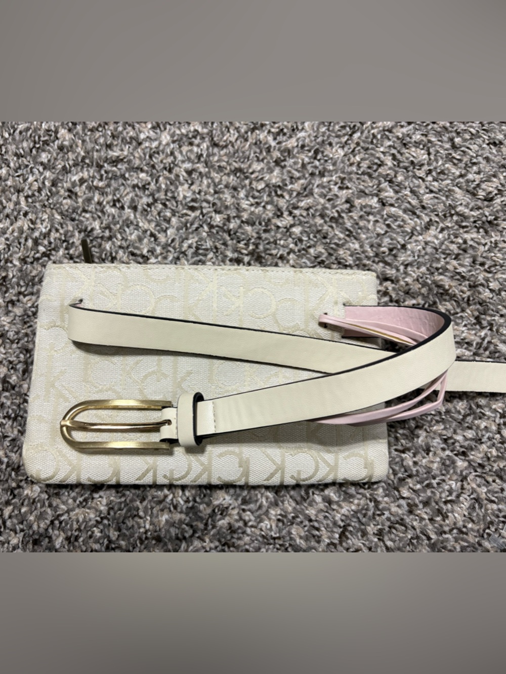 Calvin Klein Cream Logo Fanny Wallet with Gold Hardware Belt - Picture 5 of 6